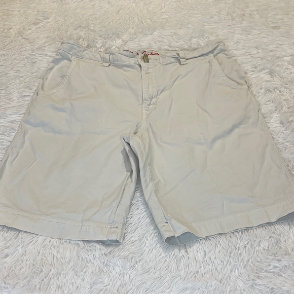 Robert Graham Other - Robert Graham Light Tan Flat Front Shorts